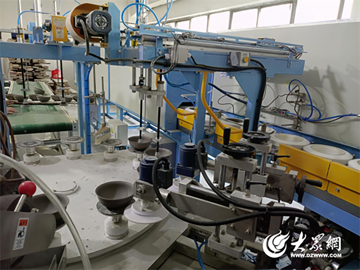 喜報！華光國瓷獲評淄博市2024年新經濟創(chuàng)新示范場景等兩項殊榮